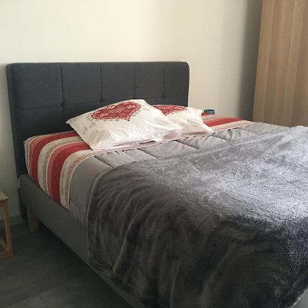 Appartement T2 indépendant dans maison Pugny-Chatenod Esterno foto