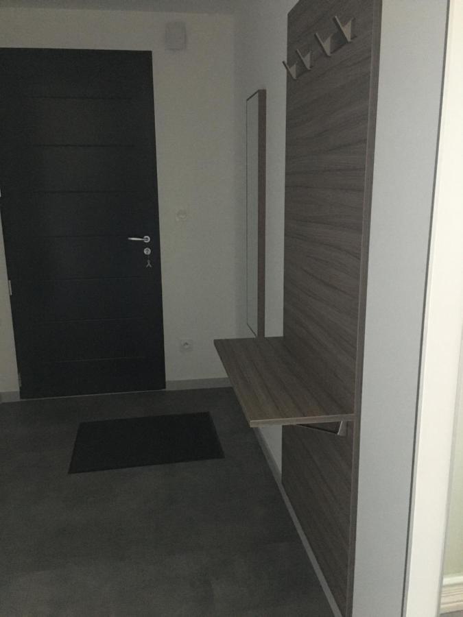 Appartement T2 indépendant dans maison Pugny-Chatenod Esterno foto
