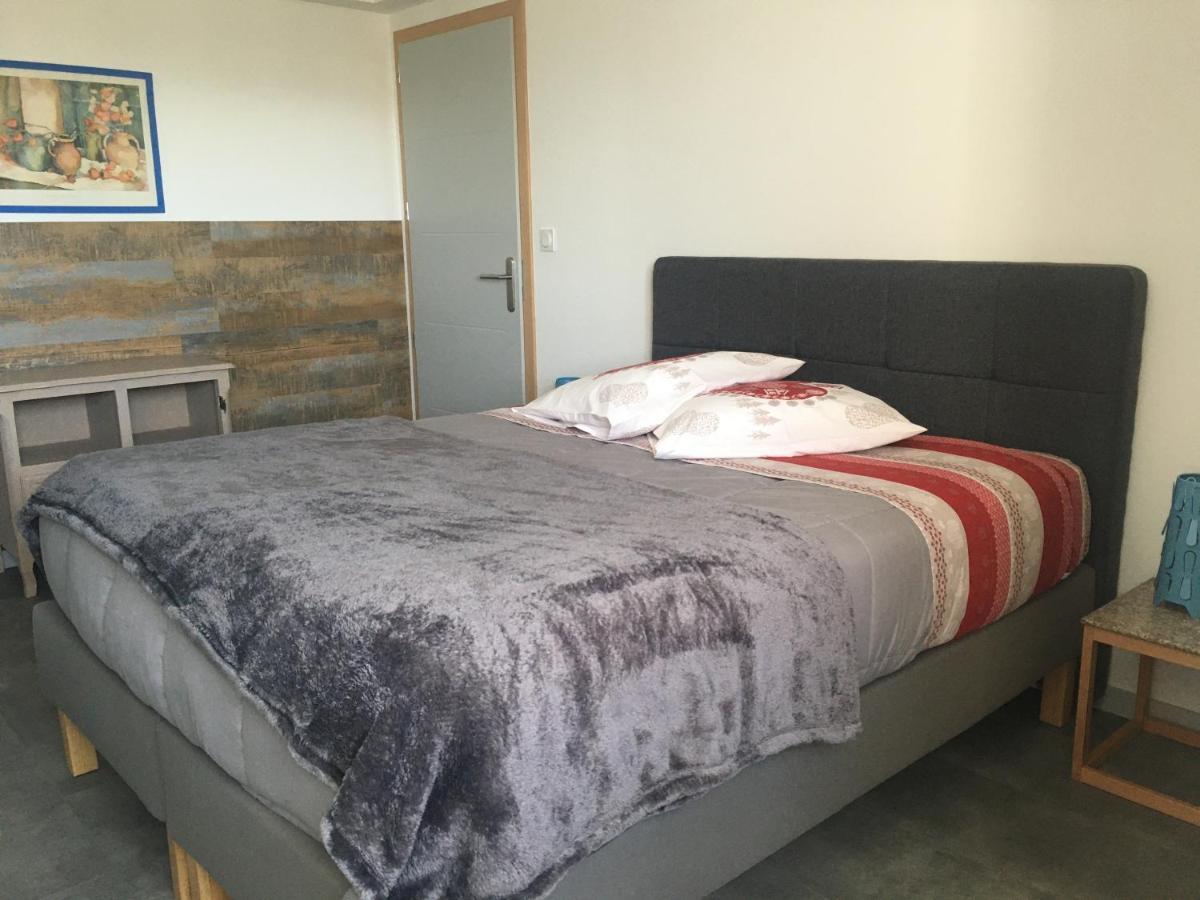 Appartement T2 indépendant dans maison Pugny-Chatenod Esterno foto